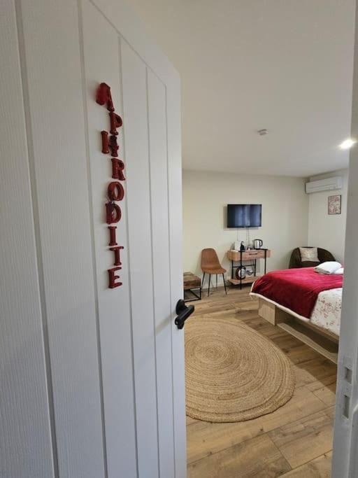 Chambre D'Hote Aphrodite Sainte-Geneviève-des-Bois Eksteriør billede