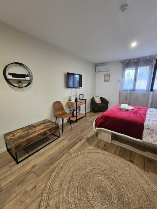 Chambre D'Hote Aphrodite Sainte-Geneviève-des-Bois Eksteriør billede